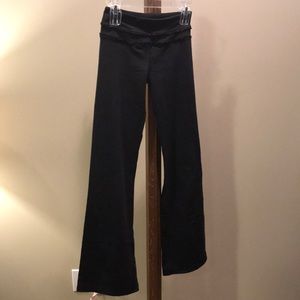 Lululemon Women’s Black Yoga Pants Size 4